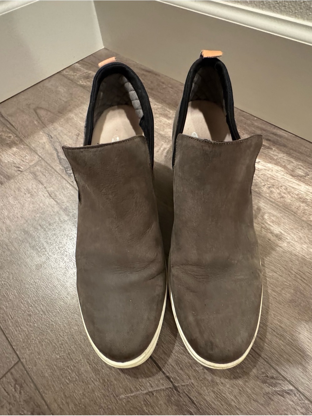 Dr. Scholl’s slip-on wedge Taupe